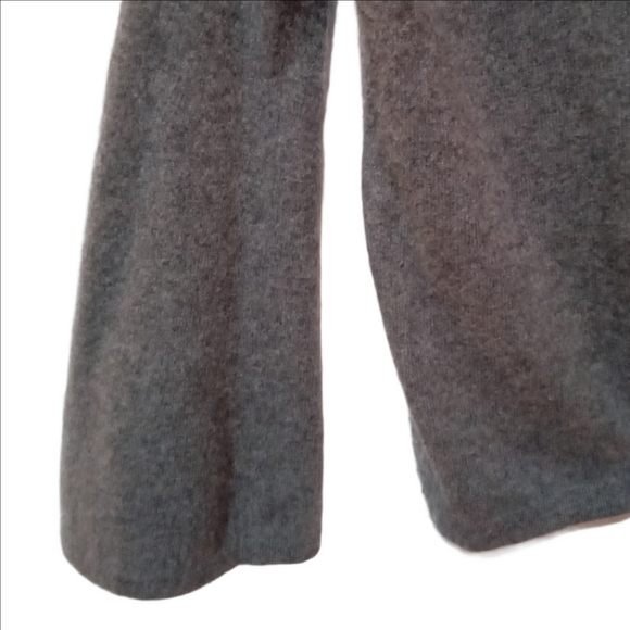 Bloomingdales Aqua Gray Cashmere Turtleneck Vneck Sweater Size S - Picture 7 of 10